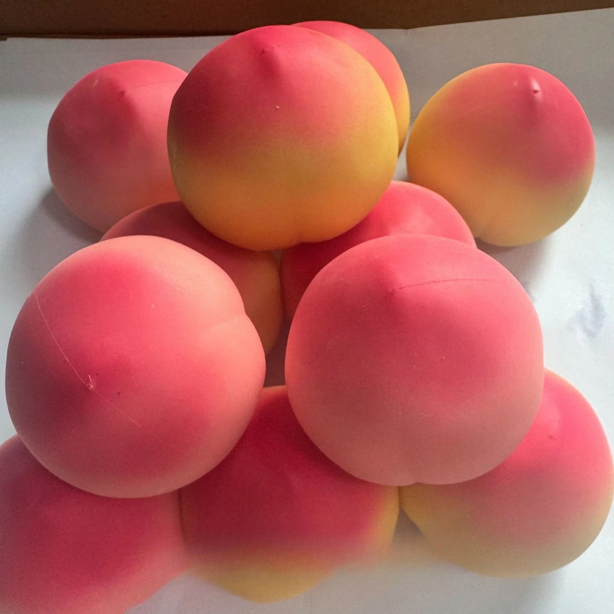 Crispy Sound Peach Fruit Squishy Toy